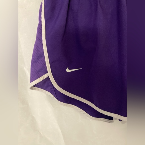 Nike Dri-Fit TCU shorts woman's track size (S )PURPLE Dri-Fit TCU track - Picture 2 of 6